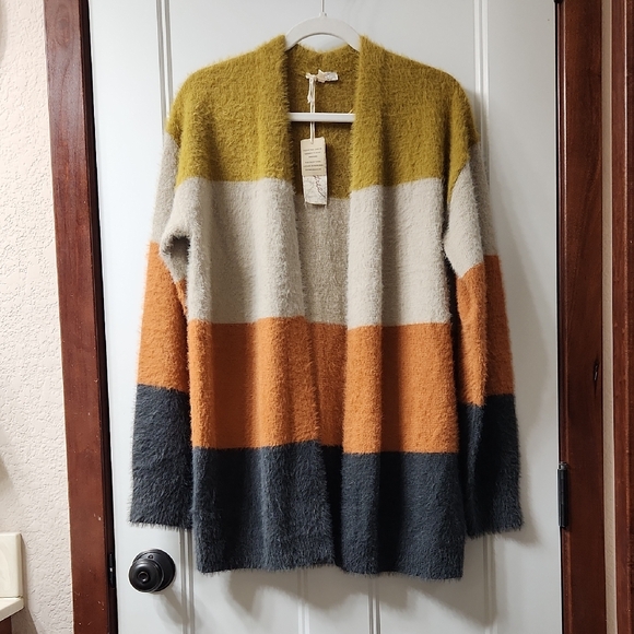 Mystree Sweaters - NWT Mystree Colorblock Cardigan - M